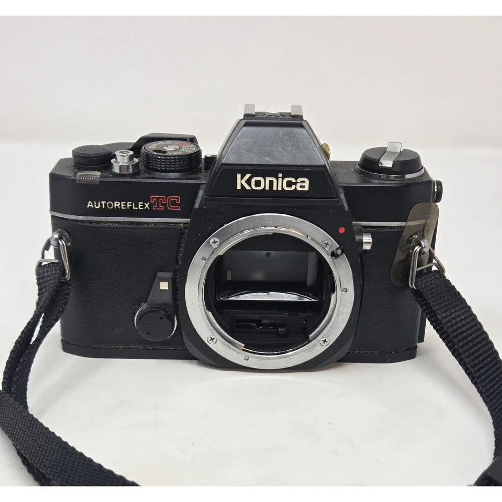 Konica Autoreflex TC 35mm SLR Film Camera Body + Ever-Ready Case Set Works Japan